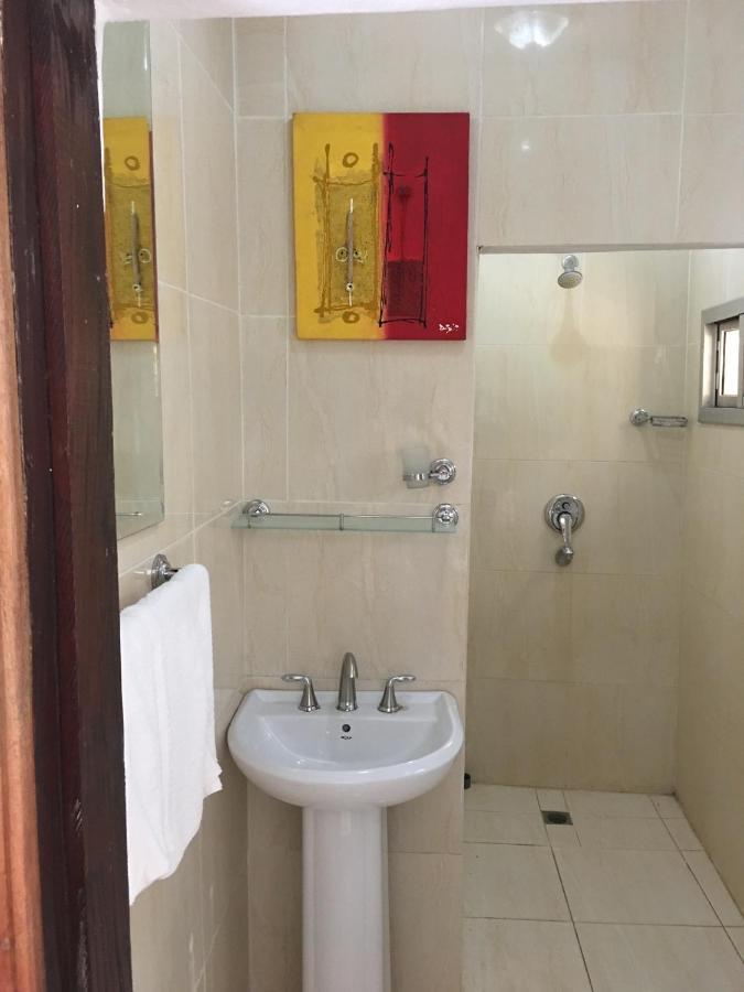 Pelican Residence Fajara ภายนอก รูปภาพ