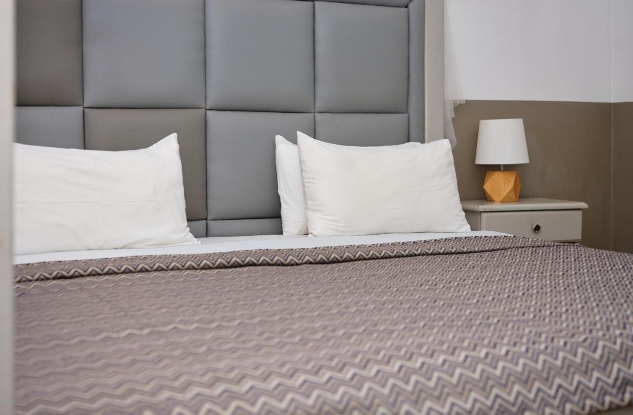 Pelican Residence Fajara ภายนอก รูปภาพ