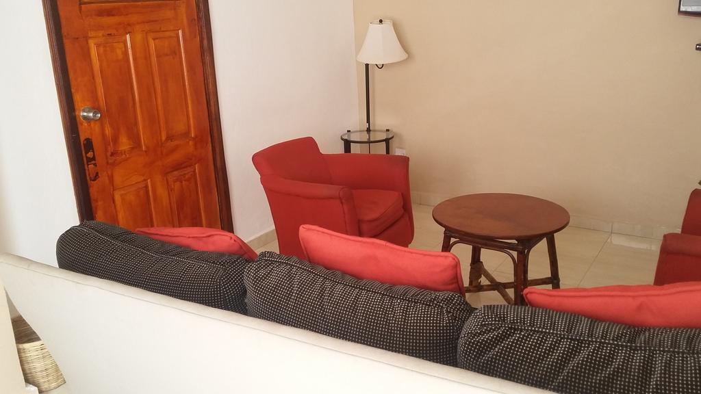 Pelican Residence Fajara ภายนอก รูปภาพ