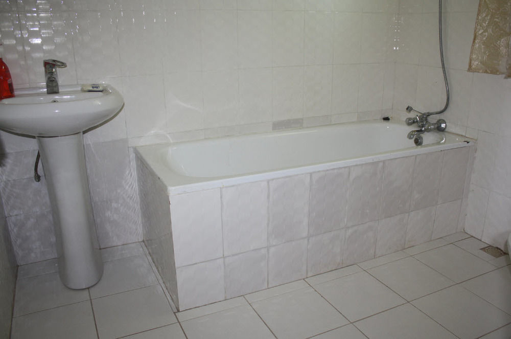 Pelican Residence Fajara ภายนอก รูปภาพ
